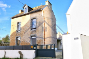 LocaLise - M2A - Ty Maen Gouloù - Maison avec extérieur entièrement clos - Proche du centre et du port - Draps inclus - Animaux bienvenus